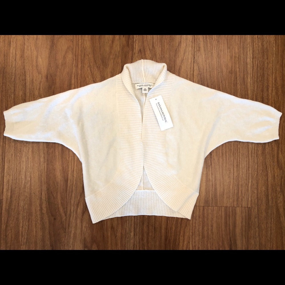 Banana Republic Italian yarn cream short cardigan